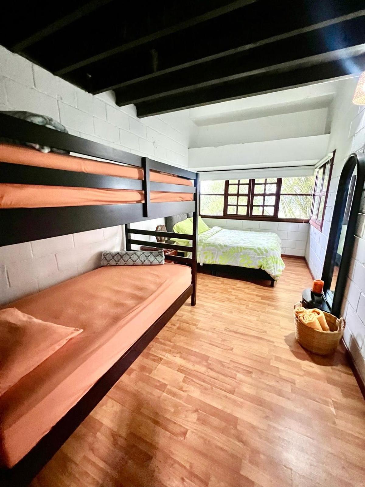 Hotel Maca Lago Calima Esterno foto